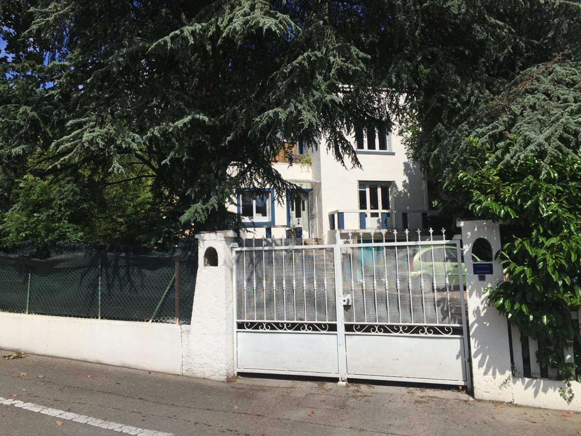 Villa Les Terrasses Dans La Nature Avec Piscine A 2 Pas De Lyon, Metro A 15Mn A Pied Pour Lyon Centre En 10Mn Ou Bus A 300M Pour Lyon Centre Oullins Buitenkant foto